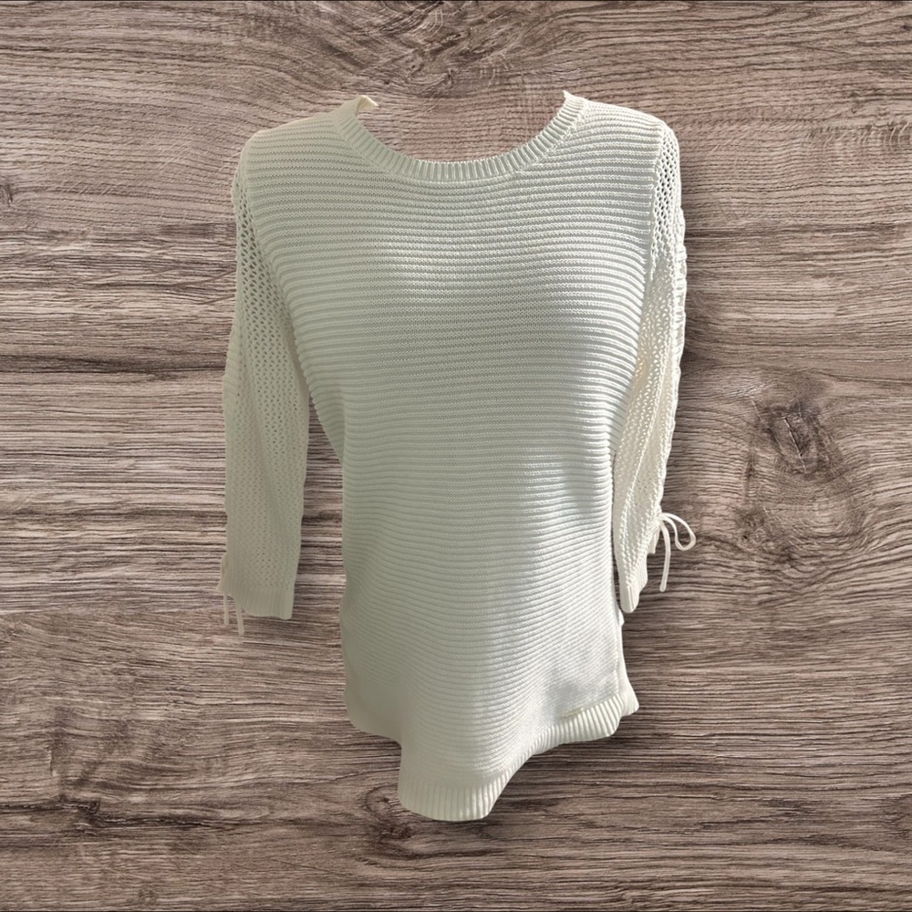 Calvin Klein Women’s White Lace Up Sleeve Sweater Size Small
